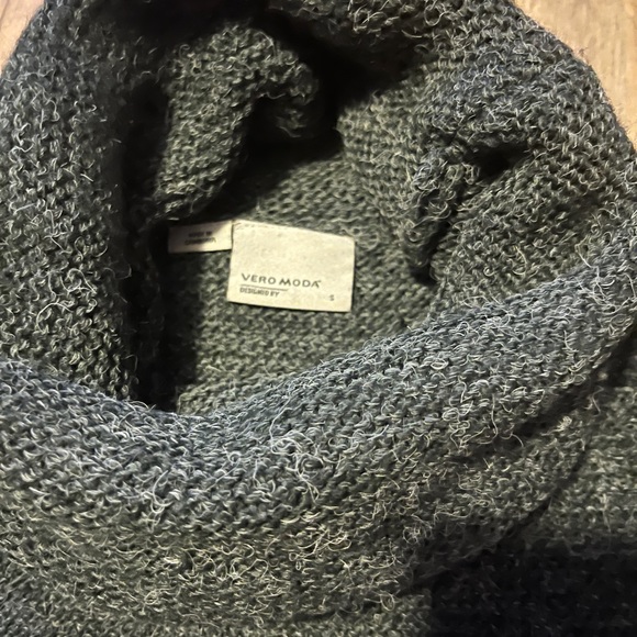 Vero Moda Turtleneck - Picture 3 of 3